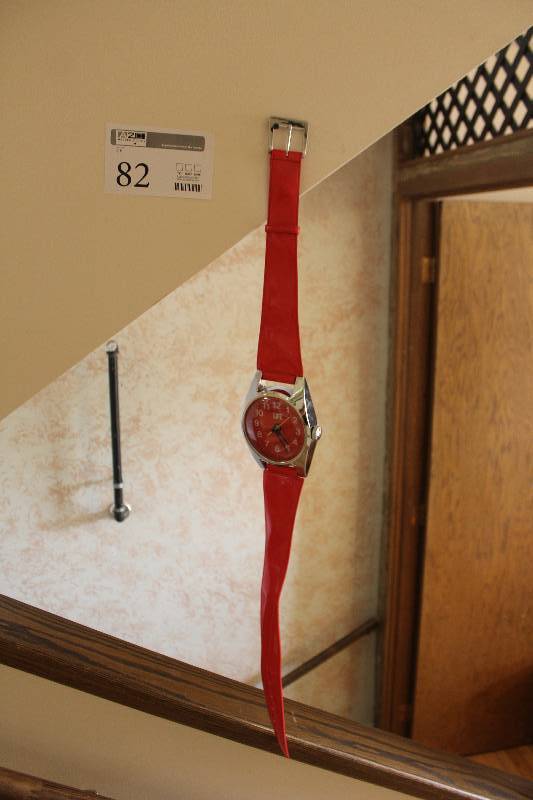 lot 82 image: Decorative Life Watch Wall Clock