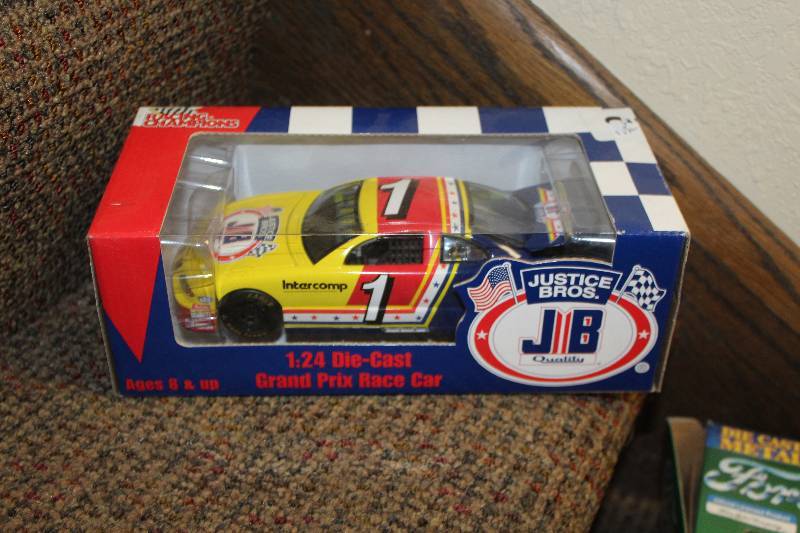 lot 94 image: JB 124 Die-Cast Grand Prix Racer