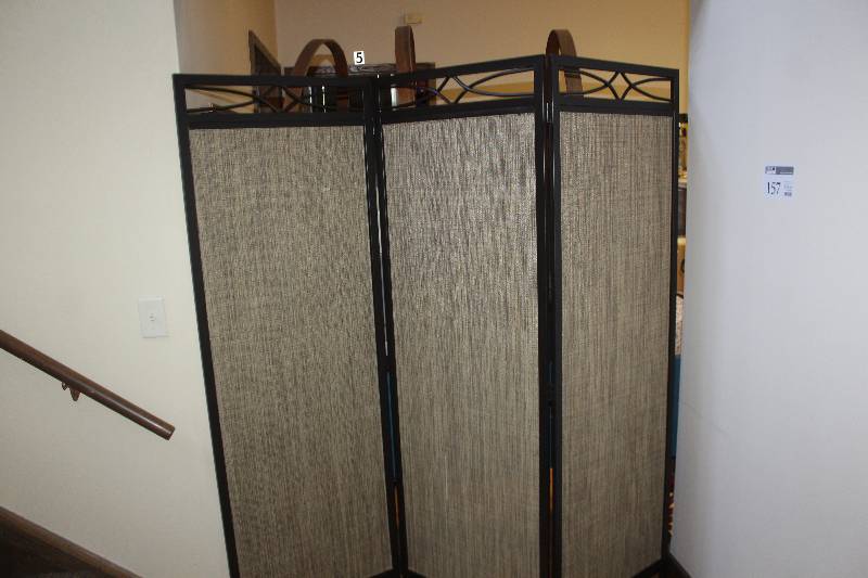 lot 157 image: Folding Room Divider