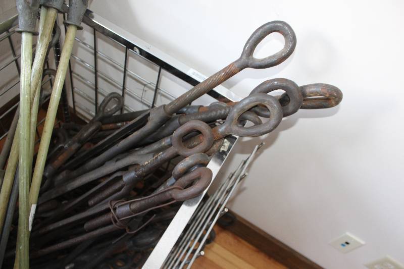 lot 172 image: Eye Hook Bars