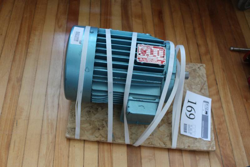 lot 169 image: LS Powerbloc Electric Motor