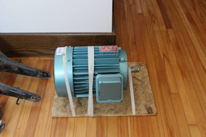 lot 167 image: LS Powerbloc Electric Motor