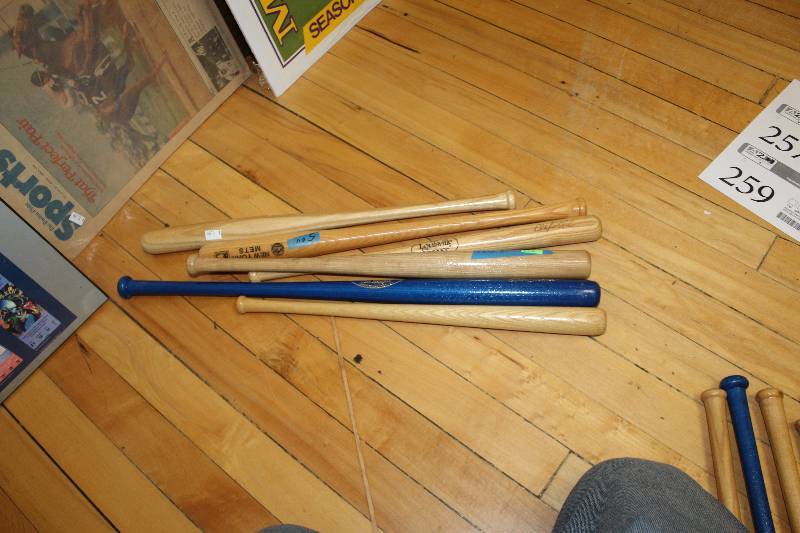 lot 257 image: Lot of (6) Collectors Baseball Bats