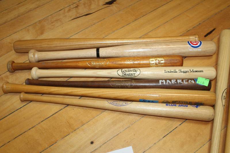 lot 258 image: Lot of (6) Collectors Baseball Bats