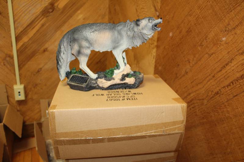 lot 201 image: Howling Solar Wolf w Sensor