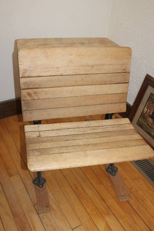 lot 266 image: Vintage School Desk