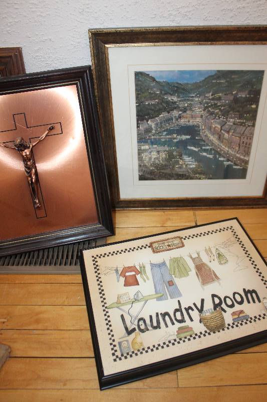 lot 268 image: Lot of (3) Framed Wall Art