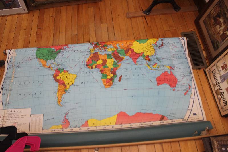 lot 273 image: Fold-up World Map