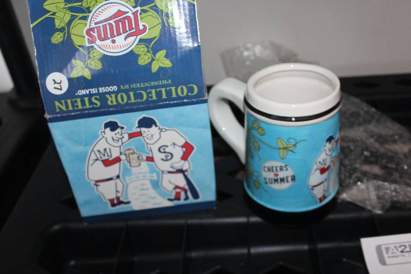 lot 309 image: Goose Island Minnesota Twins Collector Stein