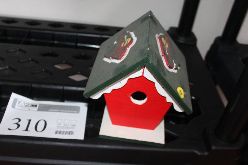 lot 310 image: Minnesota Wild Bird House