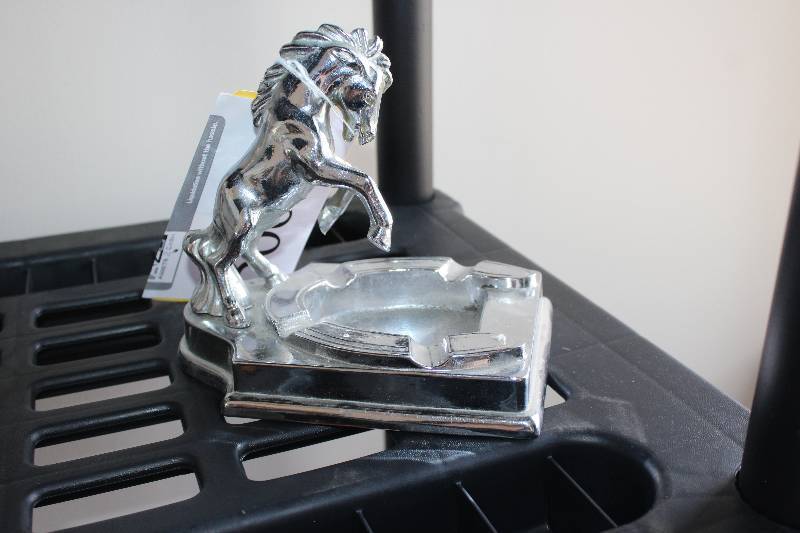 lot 368 image: Decorative Horse Ash Tray