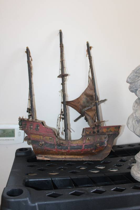 lot 353 image: 3-Mast Schooner Boat Table Art