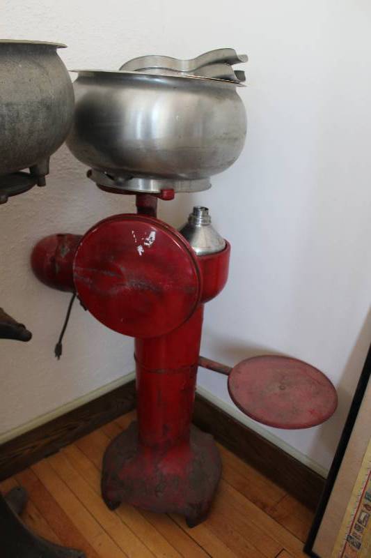 lot 443 image: Vintage Cream Separator