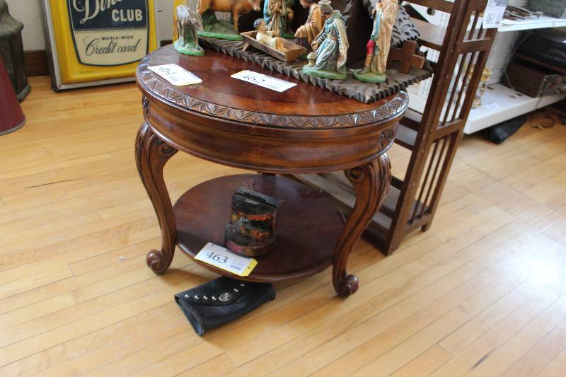 lot 464 image: Coffee Table