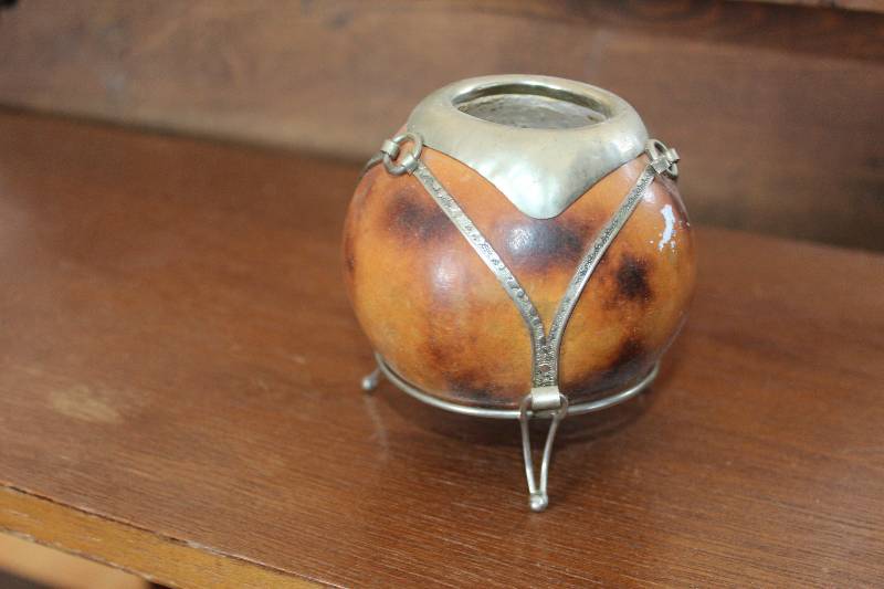 lot 414 image: Candle Holder