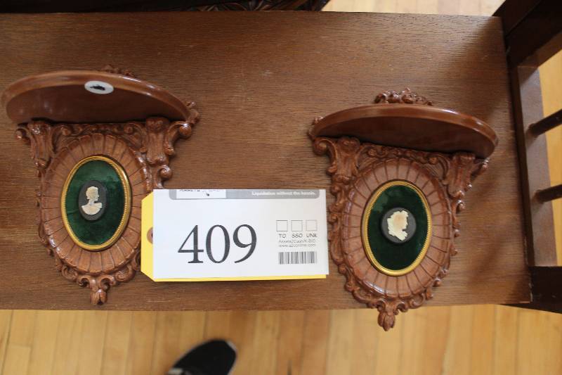 lot 409 image: Lot of (2) Decorative Wall Shelves
