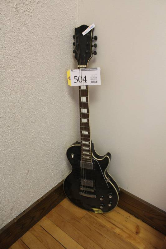 lot 504 image: 6-String Electric Guitar