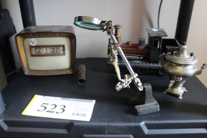 lot 523 image: Vintage Clock, Magnifying Glass Arm, Decorative Lamp, Decorative Train