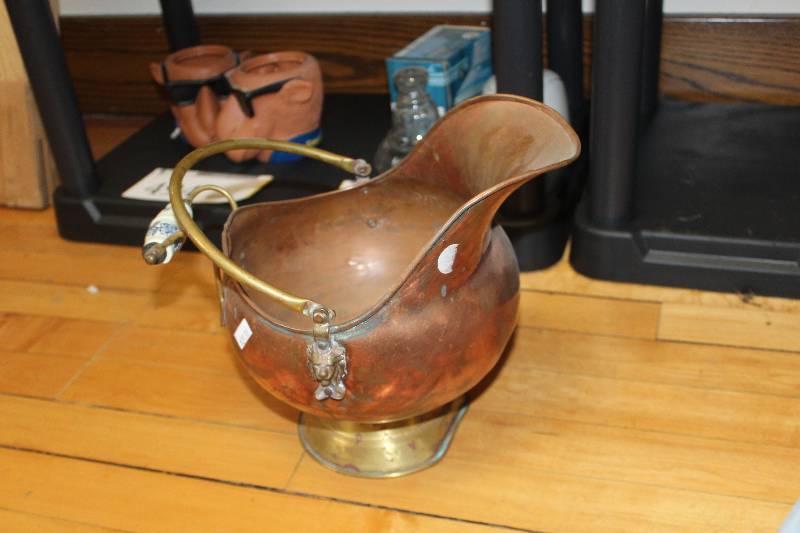 lot 492 image: Decorative CopperBronze Pitcher