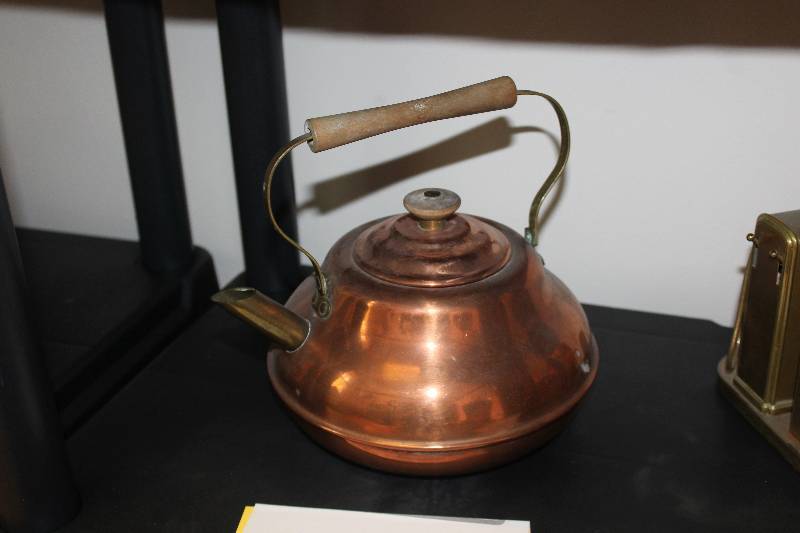 lot 490 image: Copper Water Kettle