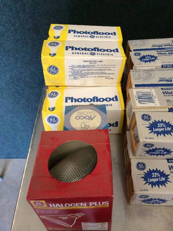 lot 13 image: Large Lot General Electric Standard R-20 Indoor Spotlight Photoflood Halogen Plus Watt-Miser 120 Volts 34W 65W Westinghouse Reflector Bulbs Philips 175W Abco Globe 40W Light Bulbs - New Condition