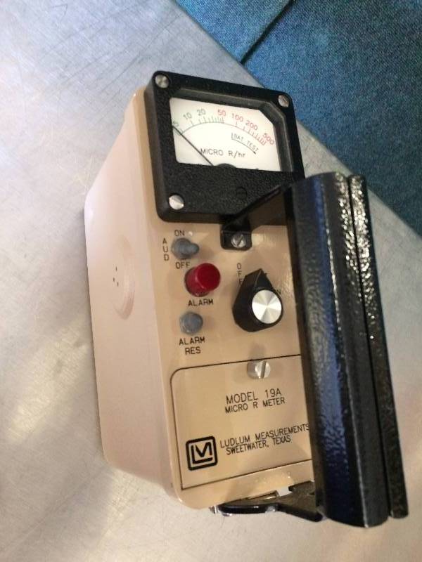 lot 53 image: Ludlum Measurements MicroRRatemeter Model 19A