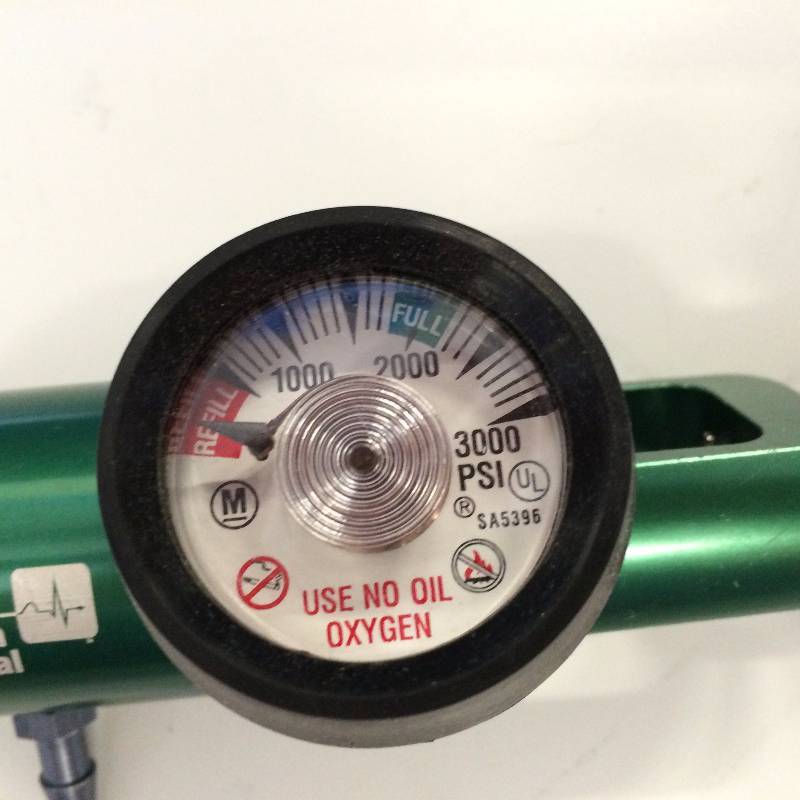 lot 59 image: Airgas Puritan Medical Pressure Gauge Regulator