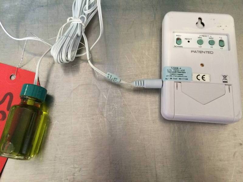 lot 74 image: Control Company Traceable Calibration Cardinal Health T2960-4 Thermometer for Digital Temperatures