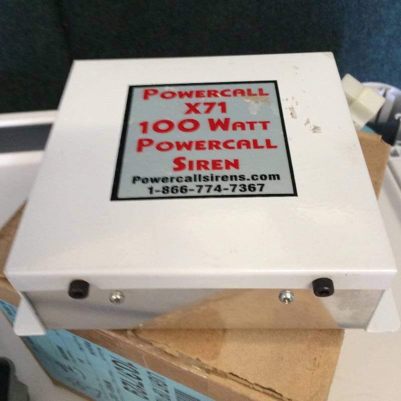 lot 84 image: Retails New $1400 Powercall X71 100W Siren Global Traffic Technologies 3M Opticom Light Emitter 792H JetSolaris LED lightbars -Excellent Condition