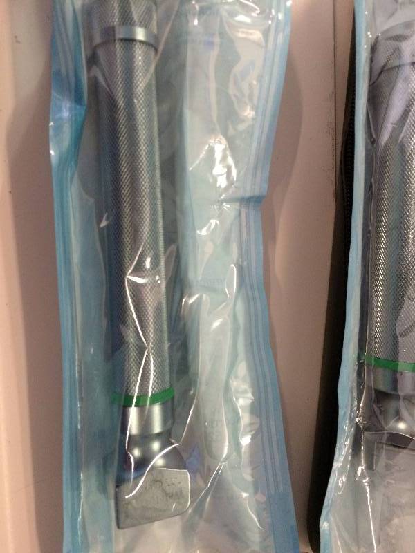 lot 87 image: Welch Allyn Straight Miller Fiber Optic Laryngoscope Blade Laryngoscopy Handles Throat Scopes