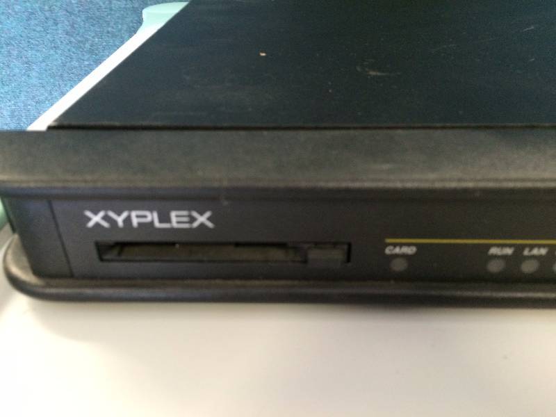 lot 91 image: Xyplex MaxServer MX-1620-002 Terminal Access Server