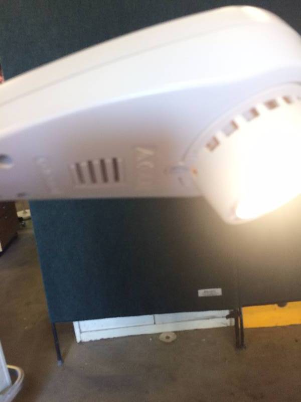 lot 113 image: Selling Online USED $400 Welch Allyn LS135 Goose Neck Flexible Medical Exam Light Diagnostic Lamp Nice Condition - Great For Mechanics or Crafting Too