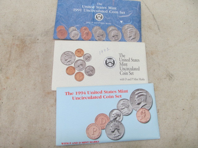 lot 47 image: Lot of 3 Double US Coin Mint Proof Sets