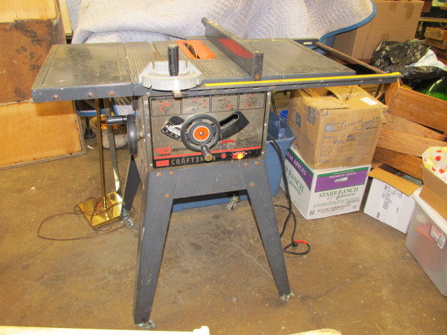 lot 79 image: NICE Working Craftsman Table Saw