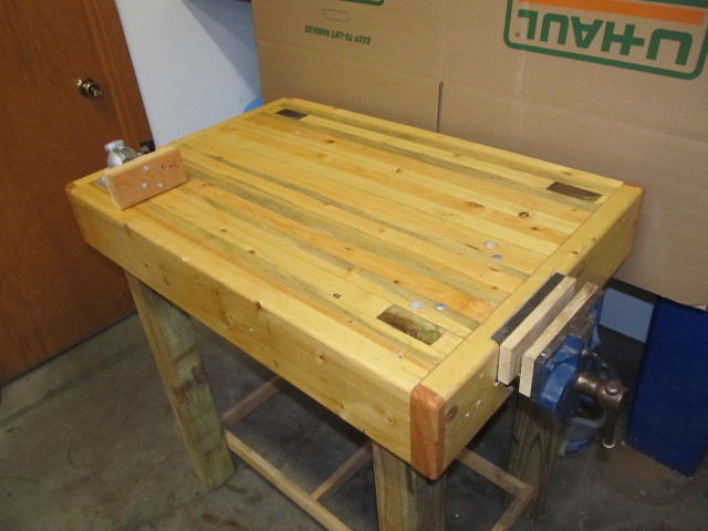 lot 101 image: Quality Butcher Block Style Woodworking Bench