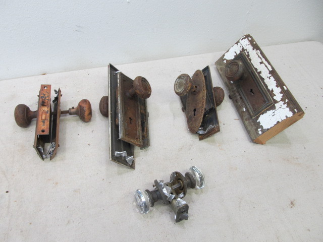 lot 114 image: Lot of Antique Door Hardware