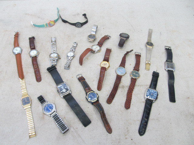 lot 130 image: Lot of Assorted Mens Watches
