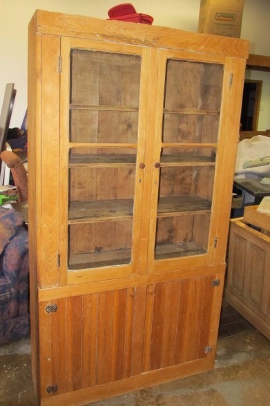 lot 141 image: Early Antique Primitive Kitchen Cupboard Pie Safe