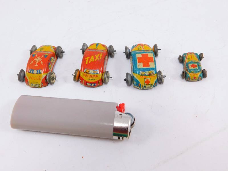 lot 57 image: Vintage Tin Litho Toy Cars