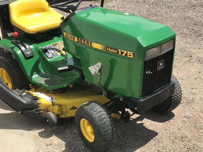 john deere lawn tractor 175 hydro