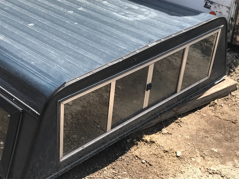 lot 5 image: Truck Topper