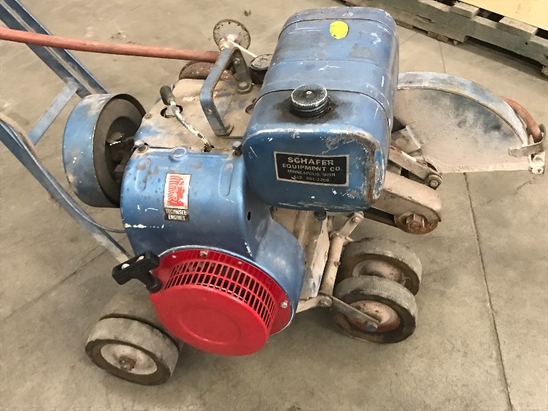 lot 13 image: Comercial Gas-Powered Slab Saw, Tec...