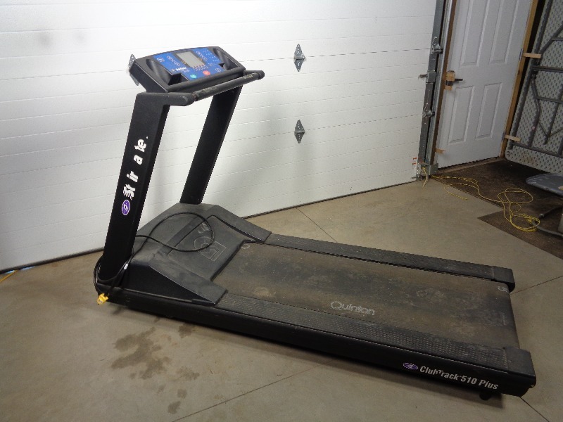 lot 7 image: Commercial Treadmill