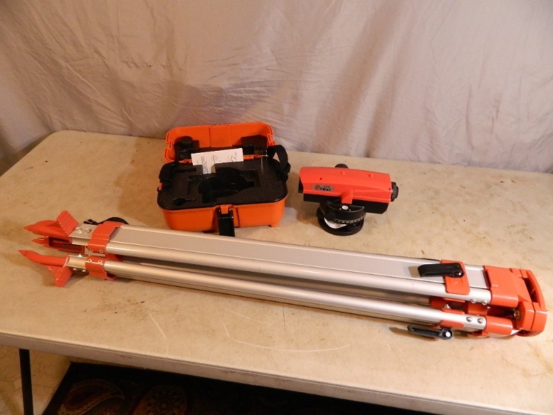 lot 27 image: New Transit Laser Level with Tripod