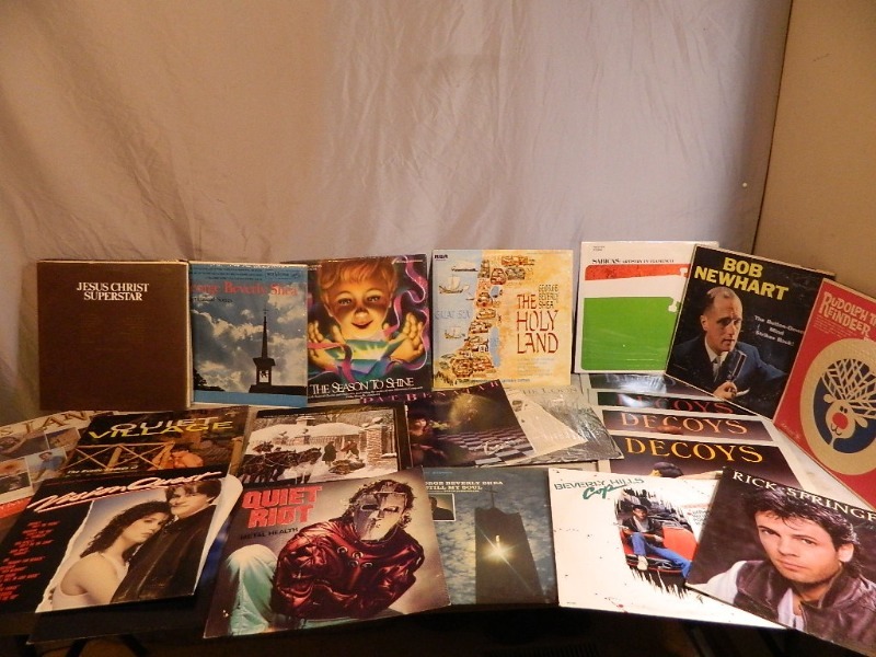 lot 86 image: Records and More