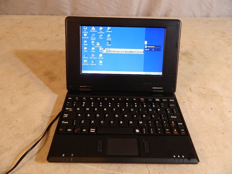 lot 96 image: EZ PC 7 Netbook