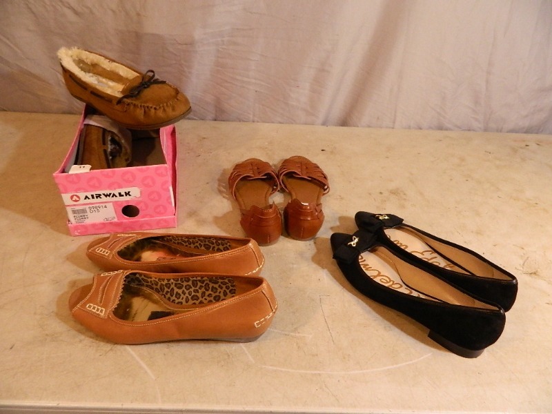 lot 125 image: 4 New Pairs of Womens Shoes