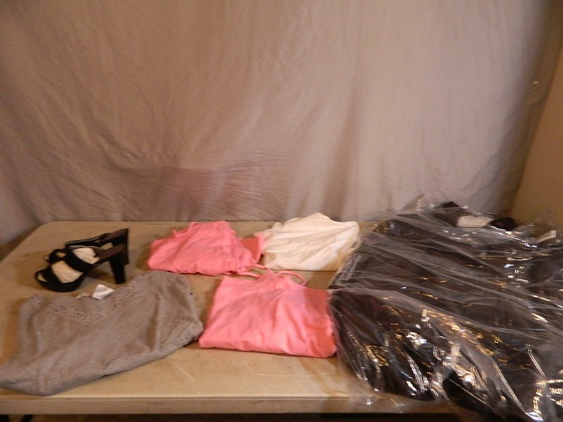 lot 138 image: New Clothing