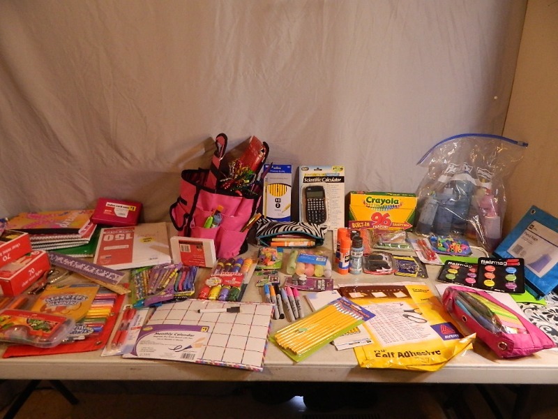 lot 142 image: Art and Craft Supplies