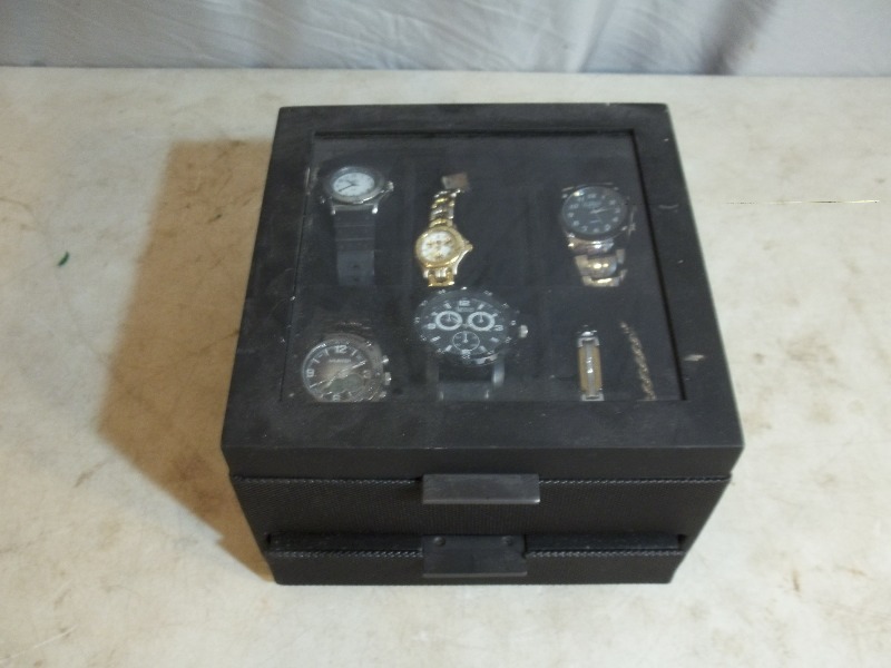lot 19 image: Mens Jewelry Box